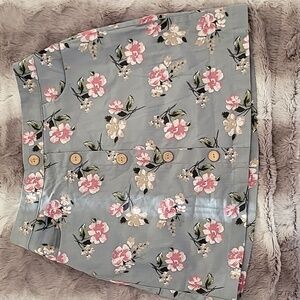 NWT Bailey's Blossoms Women Size m Floral Skirt